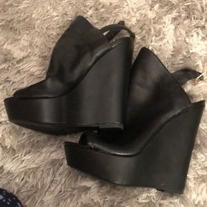 COPY - Steve Madden “Drapey” Size6.5